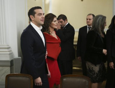 Οι γυναικείες παρουσίες στο δείπνο προς τιμήν του Ρ.Τ. Ερντογάν - «Φωτιά στα κόκκινα» η σύζυγος του Αλ. Τσίπρα (φωτό)
